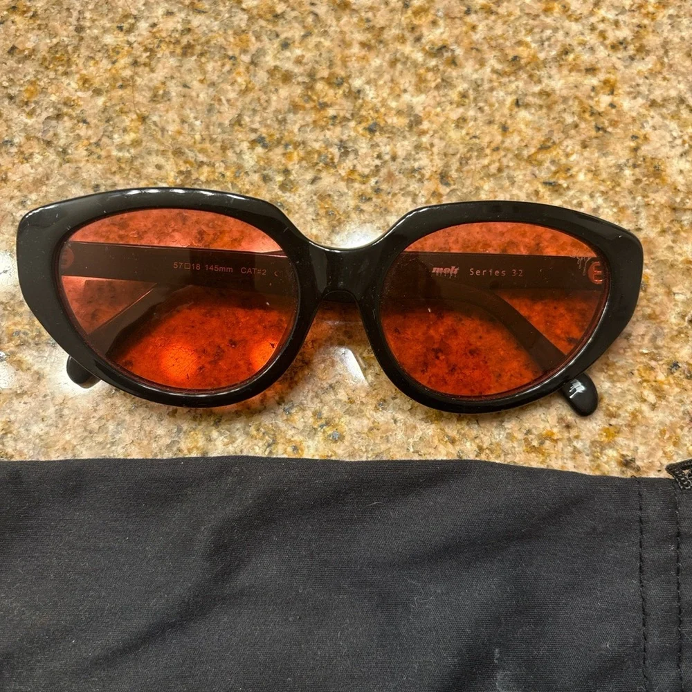 Melt red lens cat eye sunglasses